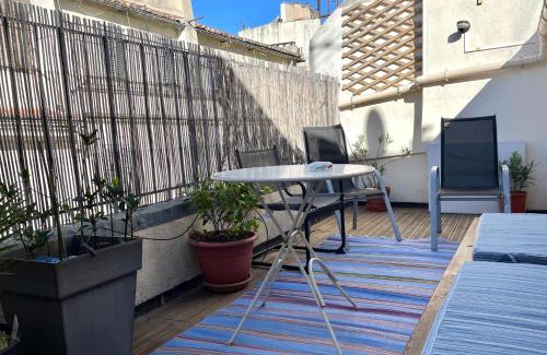 Noailles Apartment | Appartement avec terrasse