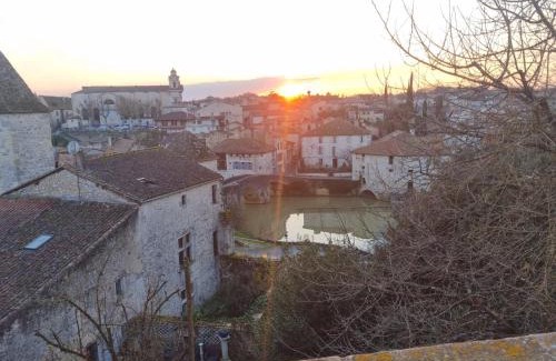 Nerac Apartment | Appartement avec vue et sauna - Centre Nérac