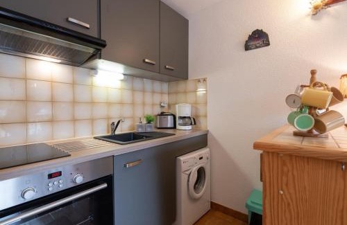 Saint-Lary-Soulan Apartment | Appartement calme proche centre, parking et balcon, Saint-Lary - FR-1-296-194