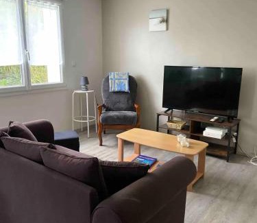 Pleherel-Plage-Vieux-Bourg Apartment | Appartement charmant à Fréhel, grand jardin.B