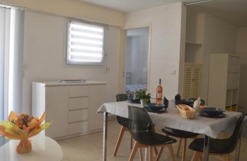 Frejus Port Apartment | Appartement Climatisé avec Loggia et Parking Proche Port - Fréjus - FR-1-226A-181