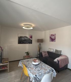 Argeles Gazost Apartment | Appartement cocooning avec vue sur les Pyrénées