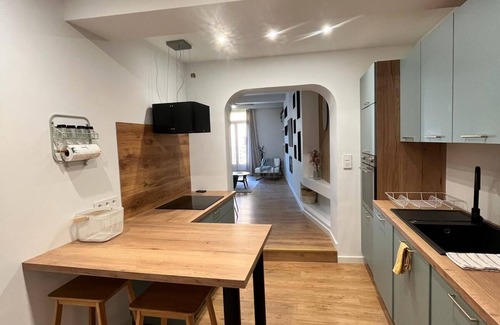 Hyeres City Centre Apartment | Appartement Coeur du Centre Historique, Départ Idéal Visites et Restaurants !