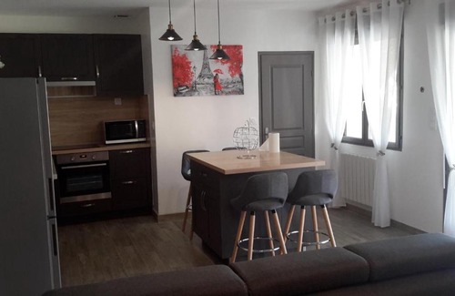 Chalette-sur-Loing Apartment | Appartement Confort Chez Isa
