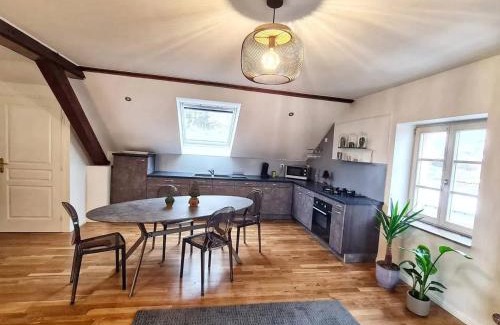 Bitche Apartment | Appartement confortable à Bitche avec jacuzzi, 100 m².