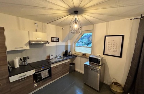 Frohnhausen Apartment | Appartement Confortable de 3 Pièces Avec Garage, Proche du Salon Essen Messe