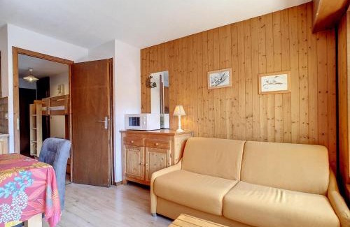 La Clusaz Apartment | Appartement cosy 4/6 pers. avec balcon sud et wifi à La Clusaz - FR-1-818-79