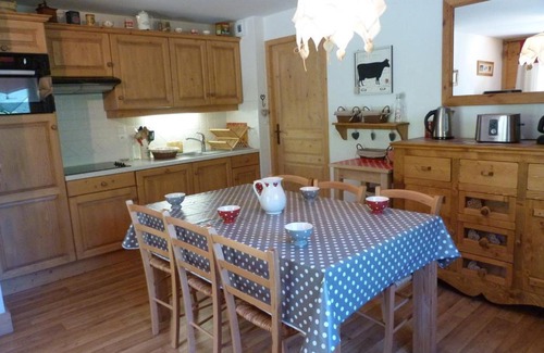 Beaufort Apartment | Appartement cosy, 6 personnes, 2 chambres - ISALINE04