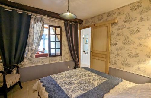 Le Blanc Apartment | Appartement cosy au cœur de Le Blanc, proche château - FR-1-591-758