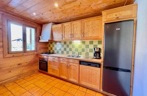 Crest-Voland Apartment | Appartement cosy au pied des pistes, balcon, parking - FR-1-505-140