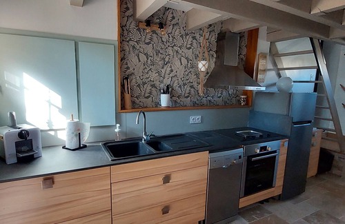 Cabrieres Apartment | Appartement Cosy Face à la Garrigue Dans un Village Gardois