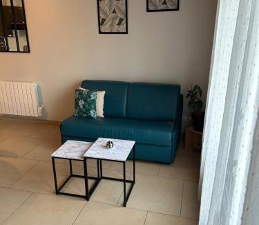 Chelles Apartment | Appartement cosy idéalement situé