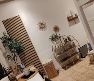 Hyeres Hotel | Appartement cosy jacuzzi