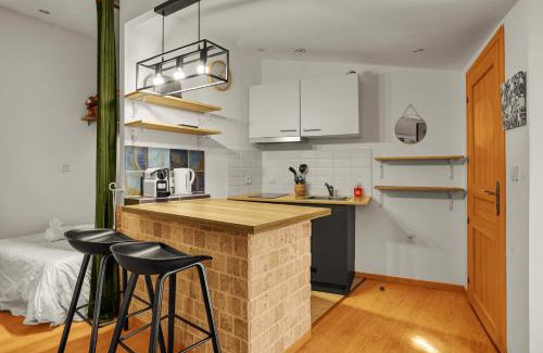 Roseraie Apartment | Appartement Cosy - Terrasse - Proche Métro