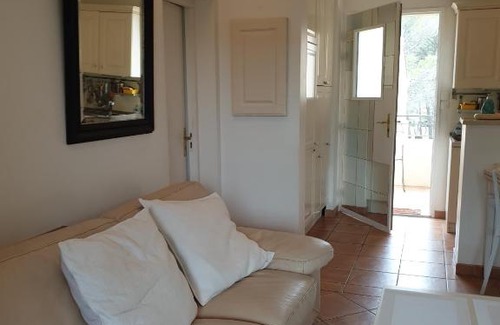 Saumane-de-Vaucluse Apartment | Appartement dans le golf de Saumane