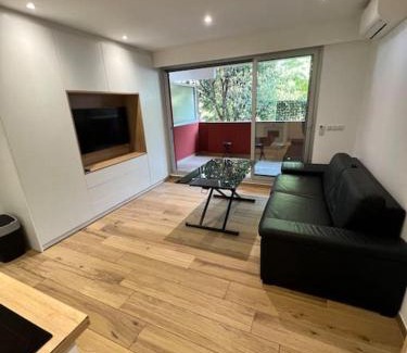 Bastide Giraud Apartment | Appartement dans résidence avec piscine