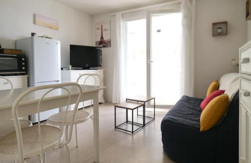 Chateau-d'Olonne Apartment | Appartement dans résidence de vacances, avec piscine, quartier Pironniere Les Sables 4 personnes