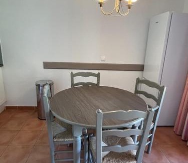 Pont Royal Apartment | Appartement de charme sur le domaine de Pont Royal à Mallemort, en rez-de-jardin avec terrasse & piscine et vue sur le Golf