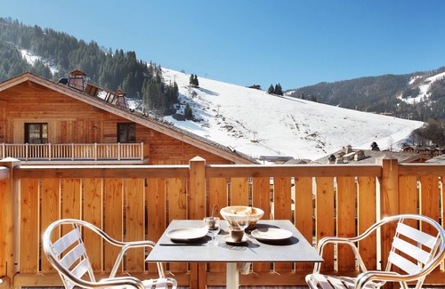 La Clusaz Condo | Appartement de Montagne | Accès Piscine Extérieure