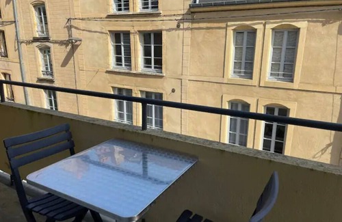 Sedan Apartment | Appartement Diamant à deux minutes du château fort - L' Artdu'Net -