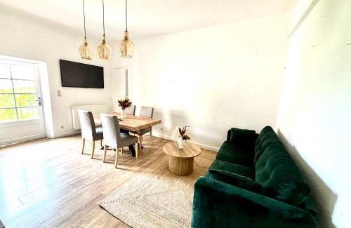 Eygalieres Apartment | Appartement eygalieres avec petit jardin