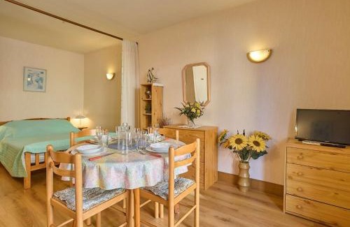 Barbotan-les-Thermes Apartment | Appartement T1 bis 2 personnes à Barbotan - Résidence paisible - FR-1-841-17