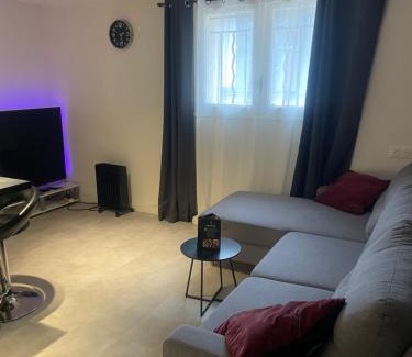 Caumont-sur-Durance Apartment | Appartement