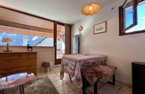 Monetier-les-Bains Apartment | Appartement lumineux 2 pièces cabine au Monêtier-les-Bains, proche pistes, avec parking - FR-1-330F-239