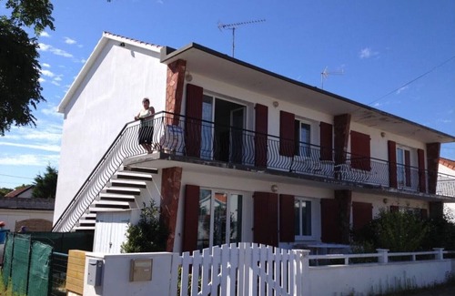 Notre-Dame-de-Monts Apartment | Appartement + Jardin 600 Mettre de la Plage