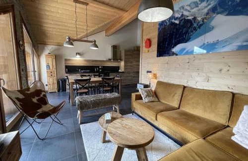 Saint-Sorlin-d'Arves Apartment | Appartement Triplex 9 couchages avec terrasse au cœur du village