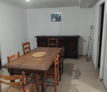 Barbentane Apartment | appartement gites a la ferme