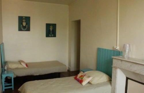 Toul Apartment | Appartement Historique au Centre de Toul, Proche Cathédrale, Tous Services Inclus - FR-1-584-74