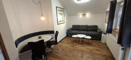 Grafenwiesen Apartment | Appartement in Berghäuser mit Sonnigem Balkon