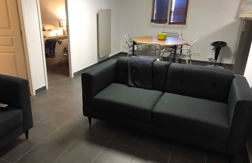 Allauch Apartment | Appartement Indépendant Dans Villa, Accès et Parking Indépendants