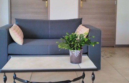 Alleins Apartment | Appartement Indépendant Dans Villa en Provence