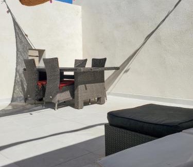 La Ciotat Apartment | Appartement lumineux à deux pas du port, avec terrasse