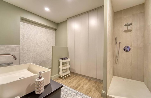 Nouvelle Ville Apartment | Appartement lumineux, décoration soignée