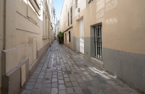 Quartier de Rochechouart Apartment | Appartement Maubeuge - Welkeys