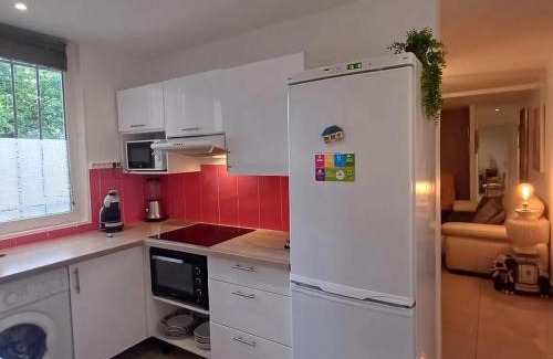 Paray-Vieille-Poste Apartment | Appartement moderne à Paray-Vieille-Poste, 50m², avec terrasse