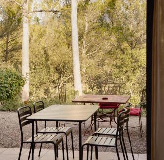 Saumane-de-Vaucluse Apartment | Appartement Nature Golf de Saumane - Vue & Calme