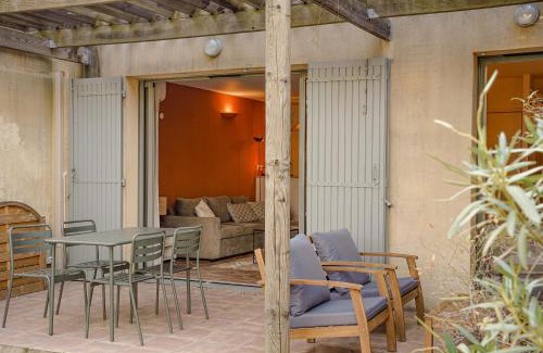 Saumane-de-Vaucluse Apartment | Appartement Nature Golf de Saumane - Vue & Calme