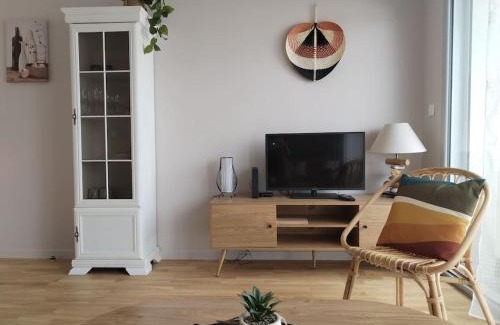 Pleneuf-Val-Andre Apartment | Appartement neuf classé, balcon et petite vue mer