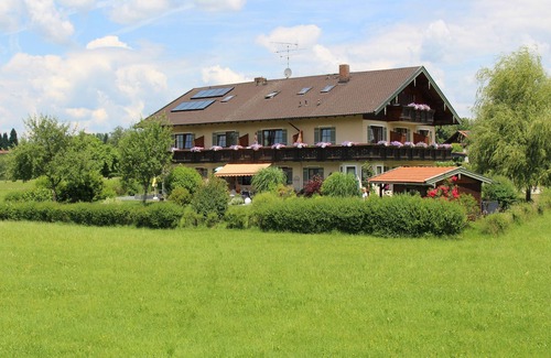 Bad Endorf Apartment | Appartement Nr. 13, 35 qm Obergeschoss, Wohn- und Schlafraum kombiniert