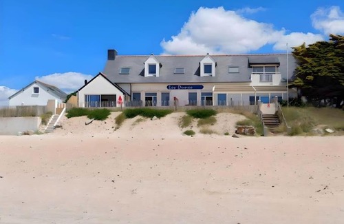 Plonevez-Porzay Apartment | Appartement pour 3 personnes Sur la plage Les pieds dans leau