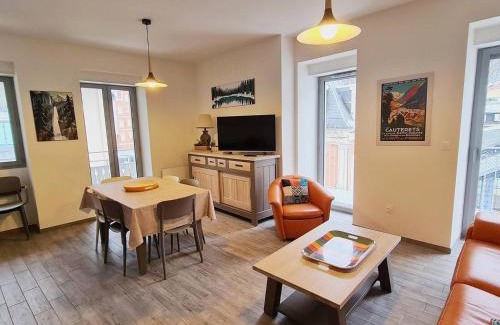 Cauterets Apartment | Appartement rénové 3 ch, centre-ville Cauterets - FR-1-812-39