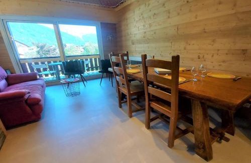 Samoens Apartment | Appartement rénové avec mezzanine et balcon au cœur de Samoëns, idéal pour famille nombreuse - FR-1-624-69