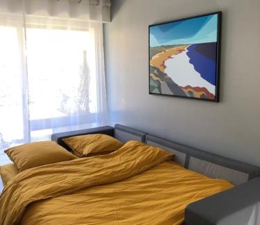 Le Palais Apartment | Appartement rénové en duplex à proximité du centre