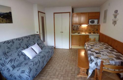 Le Chinaillon Apartment | Appartement skis aux pieds, cosy 2 pièces, terrasse Sud/Est, 1er étage, idéal pour 4 personnes - FR-1-458-131