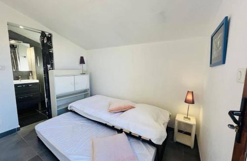 Marine de Saint Ambroggio Apartment | Appartement Solane 23 Lumio