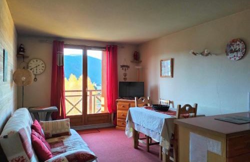 Villard-de-Lans Apartment | Appartement spacieux 2 pièces avec balcon au calme - 4 à 6 personnes, proche commodités - FR-1-761-35